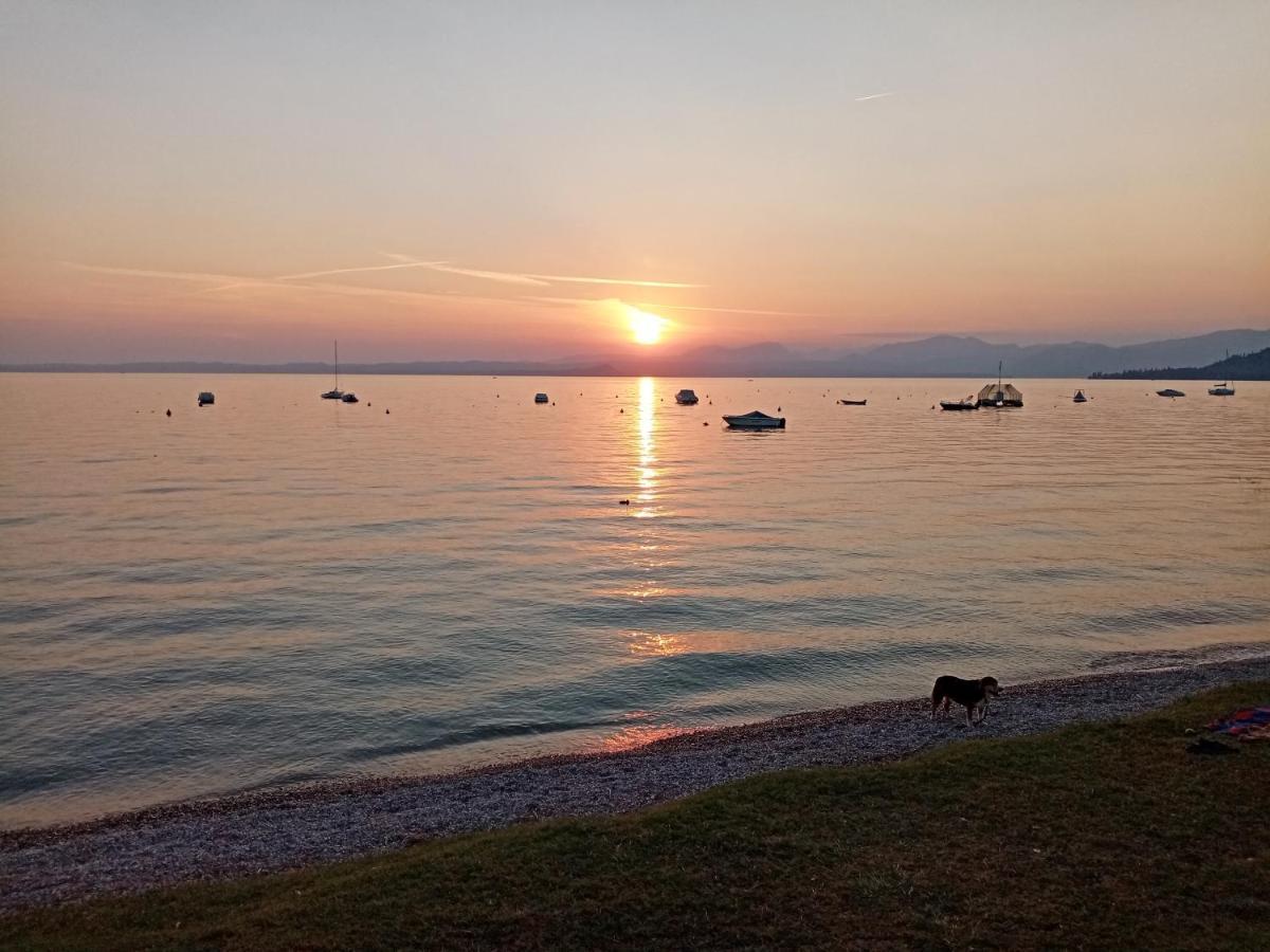 Villetta Daniela - A Due Passi Dalla Spiaggia Sirmione Exterior photo